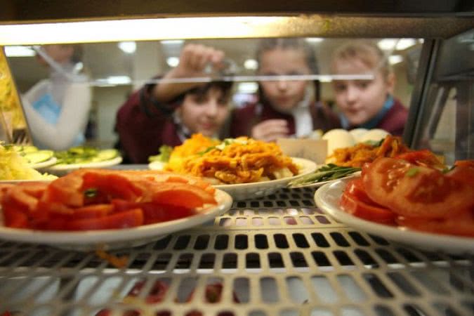 На Николаевщине выступают против отмены бесплатного питания детей в школах