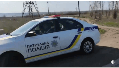 На въезде в Николаев со стороны Новой Одессы полиция и «скорая» остановили автобус — видео