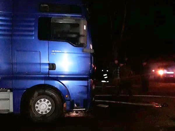 На Миколаївщині рятувальники ліквідували пожежу вантажного автомобіля