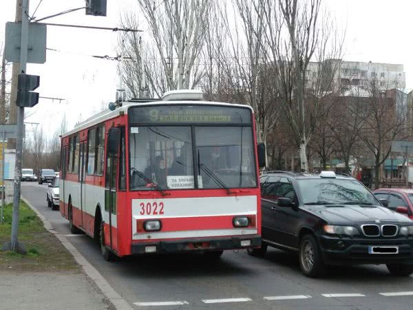 Сегодня в Николаеве на линии вышли 46 трамваев и 49 троллейбусов