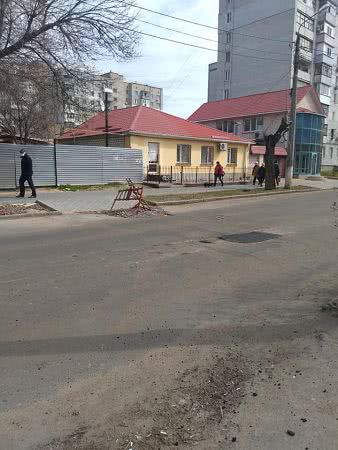 Ремонт дорог по-николаевски: нормальный асфальт разбивают, а существующие дыры не трогают