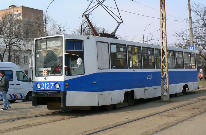 В «Николаевэлектротрансе» рассказали, сколько пассажиров во время карантина могут перевозить в троллейбусе и трамвае