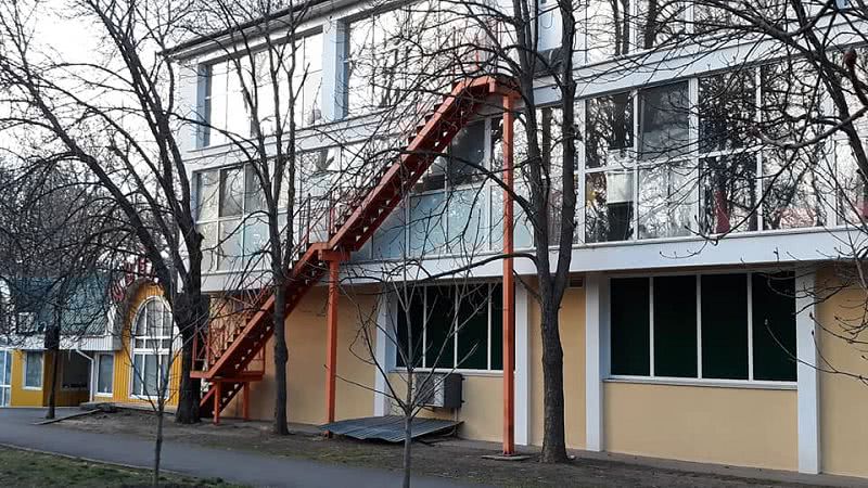 В центре Николаева появился оранжевый арт-объект