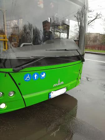 Пассажиры и водитель автобуса, следующего по маршруту № 51 в Николаеве, нарушили правила карантина