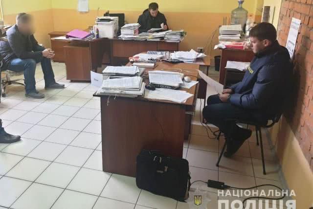 В Николаеве по подозрению в хищении бюджетных средств полиция проводит обыски у руководства Службы автодорог и облавтодора