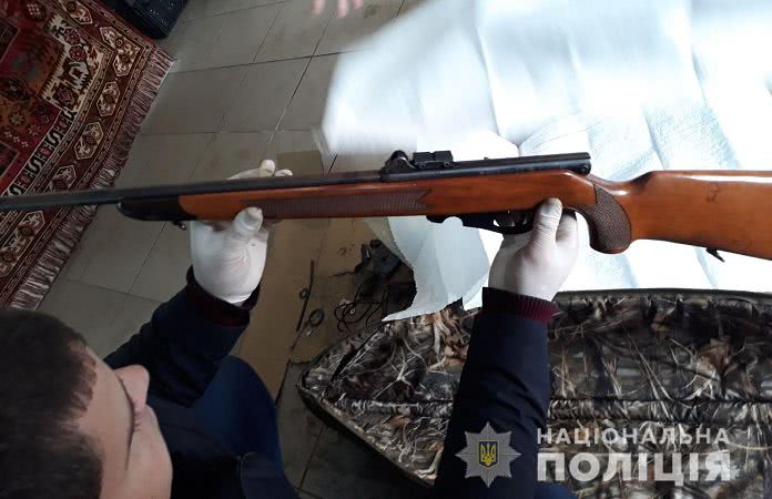 На Миколаївщині під час обшуку знайшли зброю