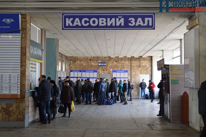 С 18 марта до 3 апреля «Укрзалізниця» отменит все пассажирские поезда, в том числе из Николаева