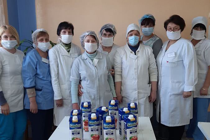 Украинские медики не имеют возможности изолироваться от родных