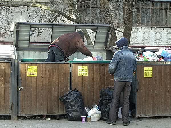 Кто в Николаеве позаботится о бездомных в период распространения коронавируса — фото