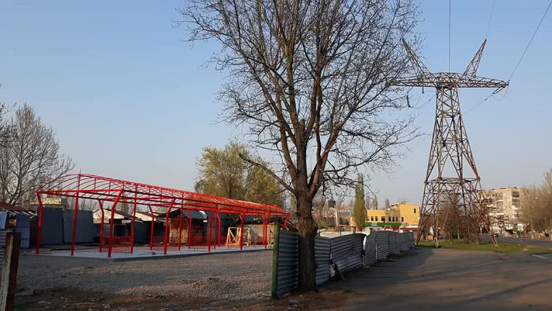 В Николаеве в 35-метровой зоне ограничения ЛЭП строят капитальные коммерческие объекты