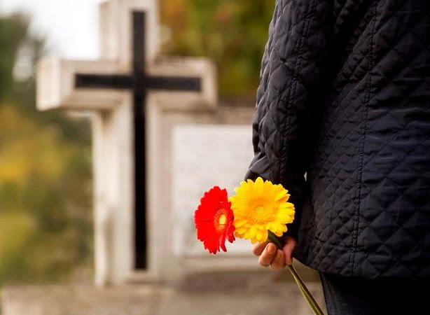 В районе на Николаевщине ограничили вход на кладбища в поминальные дни