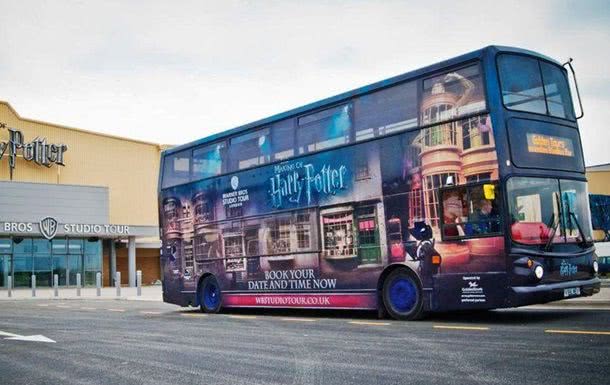 Автобусы музея Гарри Поттера будут перевозить медиков