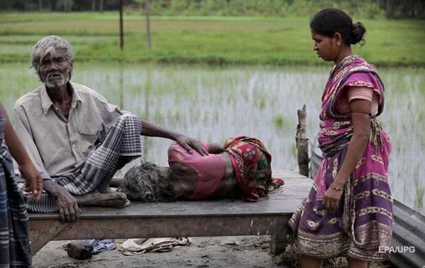 Рекордные ливни и порывистый ветер обрушились на Индию и Бангладеш: разрушено более миллиона домов, погибли более 80 человек