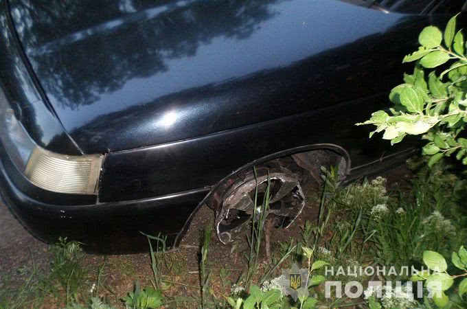 На Миколаївщині троє невідомих пасажирів чоловіків заволоділи автомобілем таксиста