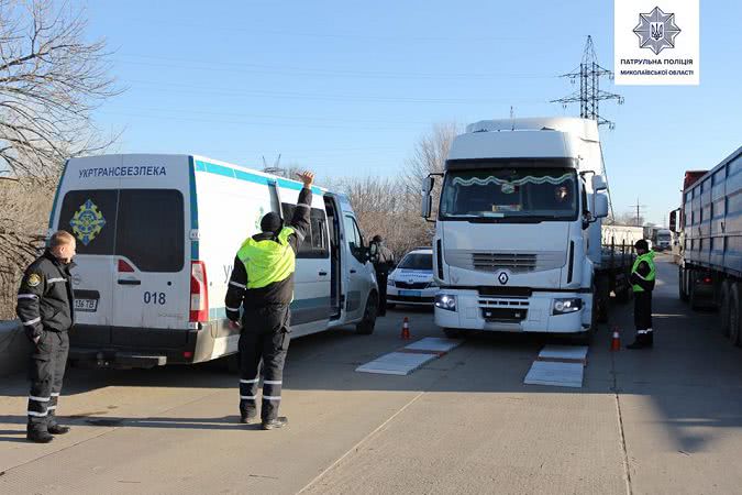 Николаев сможет самостоятельно осуществлять габаритно-весовой контроль — видео