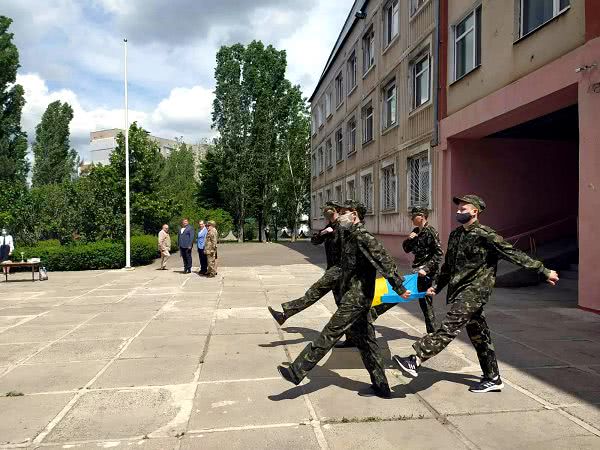 В Николаеве первое место в Спартакиаде по военно-прикладным видам спорта среди допризывной молодежи получила команда школы на Намыве