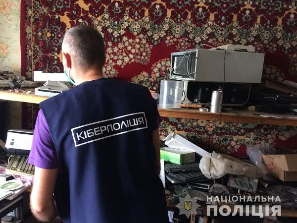 У Миколаївській області 36-річний чоловік незаконно надавав платні телекомунікаційні послуги мешканцям регіону