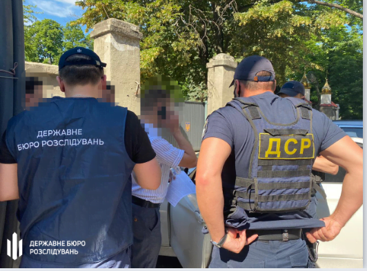ДБР у Миколаєві викрили та повідомили про підозру прокурору одного з відділів військової прокуратури Південного регіону