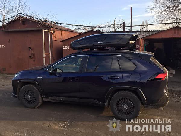 В Николаеве похитили автомобиль, припаркованный у дома