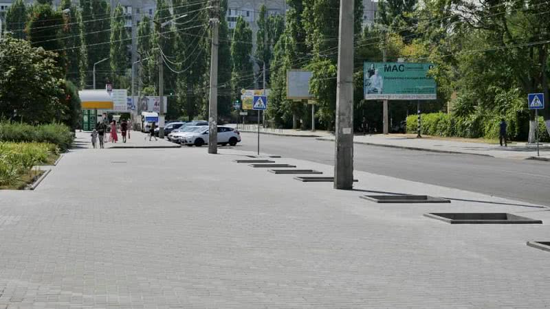 В Николаеве завершается текущий ремонт тротуарного покрытия на Курортной