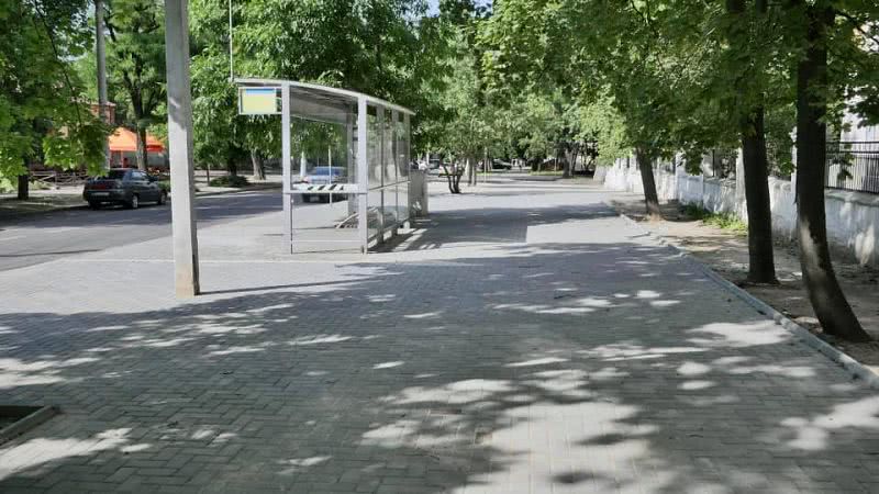 Масштабный капитальный ремонт тротуара завершается в центре Николаева