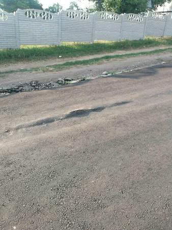 На Николаевщине в ОТГ сделали ремонт дорожного покрытия, в через пять дней асфальт «поплыл» из-за большегрузов