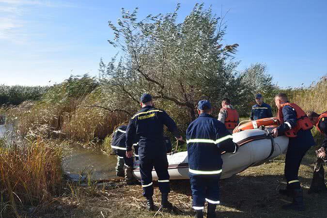 На Миколаївщині співробітники ДСНС врятували двох людей на воді
