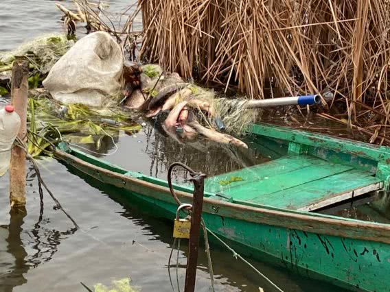 Выпали из лодки и пропали двое мужчин, рыбачивших на Южном Буге