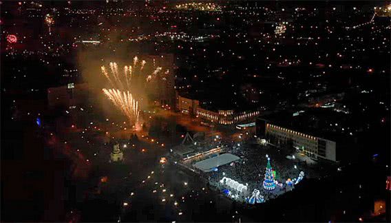 Какая красота! Видео с дрона над новогодним салютом в Николаеве