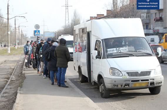 Власти напоминают горожанам: в Николаеве нет льготного проезда в часы рабочей перевозки