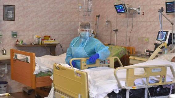 Ситуация с COVID-койками напряженная, смертность растет: николаевская коронавирусная сводка