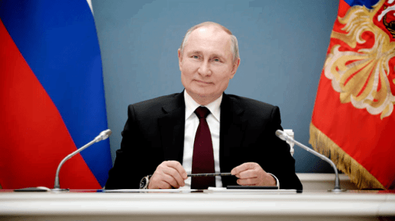 Путину разрешили вновь баллотироваться на пост президента РФ. Он может им остаться до 2036 года