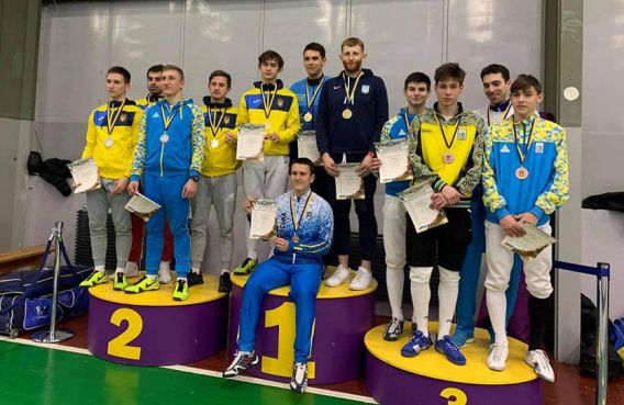 Николаевские саблисты выиграли командный чемпионат Украины, а саблистки - серебряные медали!