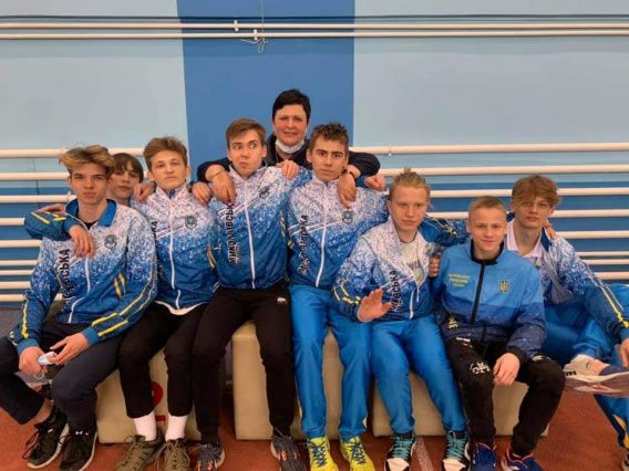 Восемь николаевских рапиристов вернулись со «взрослого» чемпионата Украины с медалями