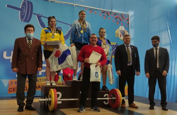 Чемпионат Украины по тяжелой атлетике выиграла Катерина Крива из Николаевской НОК КДЮСШ
