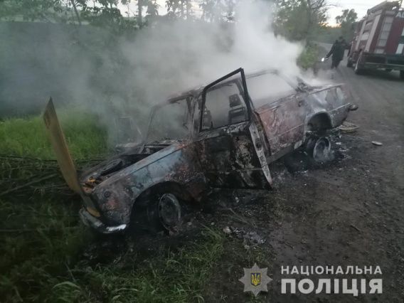В Николаевской области легковой автомобиль угнали и сожгли