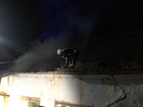 Ночью в Николаеве подожгли заброшенное здание