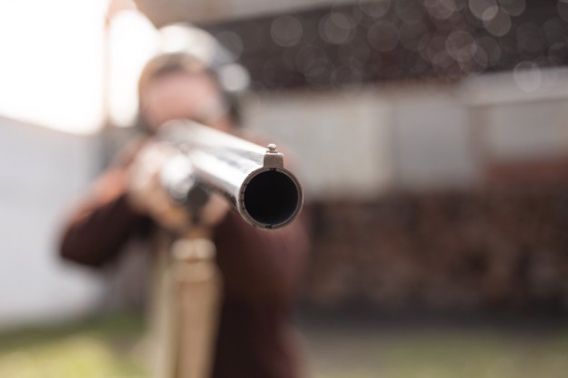 На Николаевщине отдыхающие выясняли отношения со стрельбой: 38-летнего мужчину ранили из ружья