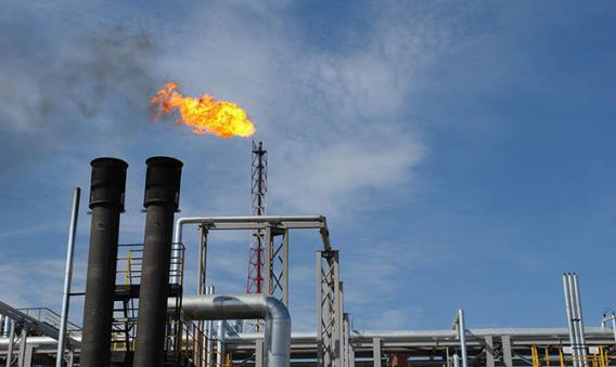 Зеленский поручил "Нафтогазу" обеспечить украинцев газом собственной добычи