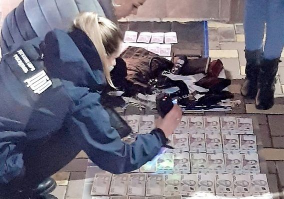 Бывший главбух Николаевской полиции получала откат от некоторых сотрудников за начисленные им повышенные премии