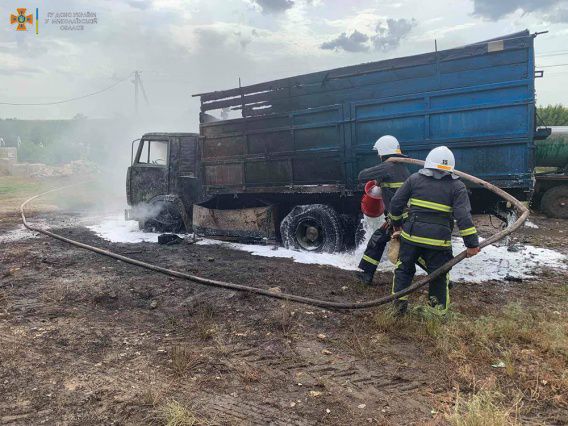 В Николаевской области сгорел водитель фуры