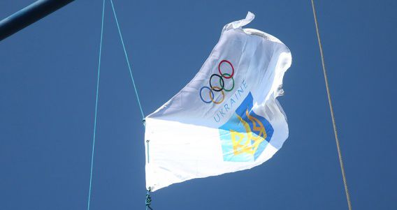 В городе Николаеве звезды мирового спорта собрались на поднятие Олимпийского флага