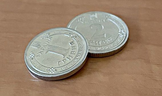 Нацбанк услышал жалобы и планирует изменить дизайн монет 1 и 2 гривны