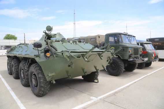 Южноукраинские волонтеры для армии починили БТР-70, ГАЗ-66 и «скорую»
