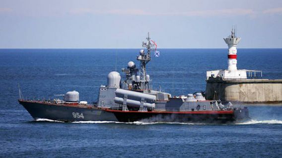 Ночью корабли РФ проигнорировали сигнал SOS рыболовецкого судна из Очакова