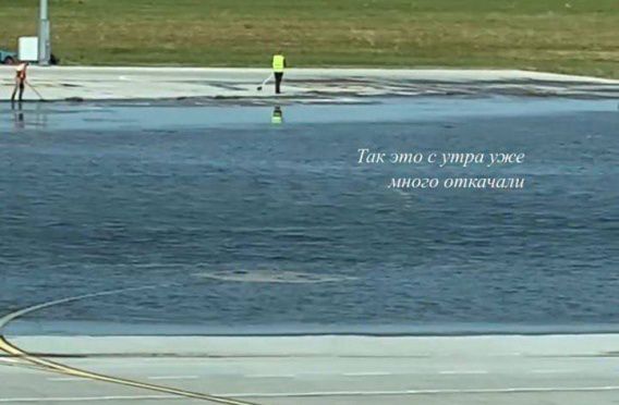 В Одесском аэропорту затопило новую взлетную полосу за 4 миллиарда. И другие последствия урагана (фото)