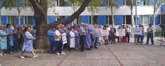 На авиаремонтном заводе в Николаеве начались протестные акции