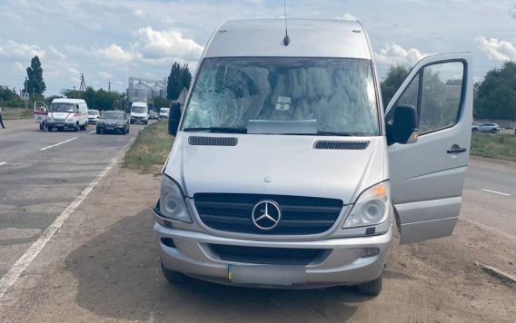 Mercedes Sprinter сбил насмерть пешехода на «зебре» трассы Н-24 у села Константиновка