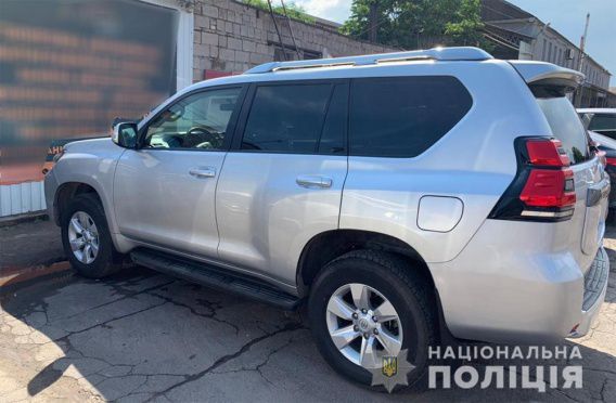 В Николаеве сегодня угнали Toyota Land Cruiser Prado: полиция просит откликнуться очевидцев