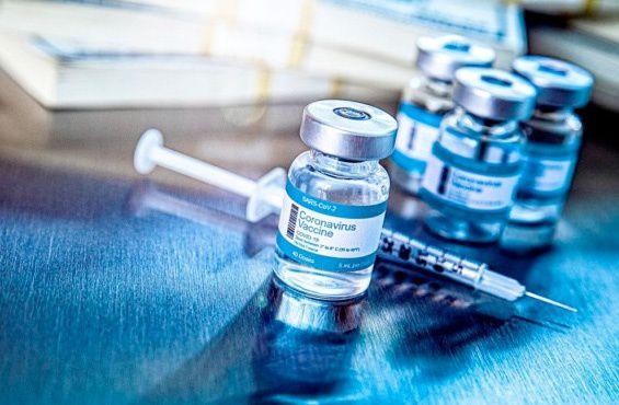 МОЗ готовит список профессий и организаций, которые подлежат обязательной вакцинации от COVID-19
